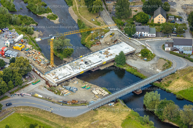 Arnsberg240708157 | Luftbild, Behelfsbrücke und Baustelle mit Neubau der Dinscheder Ruhrbrücke Glösinger Straße (L735) über den Fluss Ruhr und Renaturierung, Glösingen, Arnsberg, Sauerland, Nordrhein-Westfalen, Deutschland