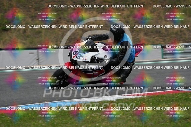 2025_07_25_PBK_15068 | Sportfotografie; SlowMotion; Video; Rennstrecke; Hafeneger; Speer; Racing; RSE; BMW; CBO; Trackday; Motorsportarena; Hockenheimring; Brno; Most; Barcelona; Valencia
