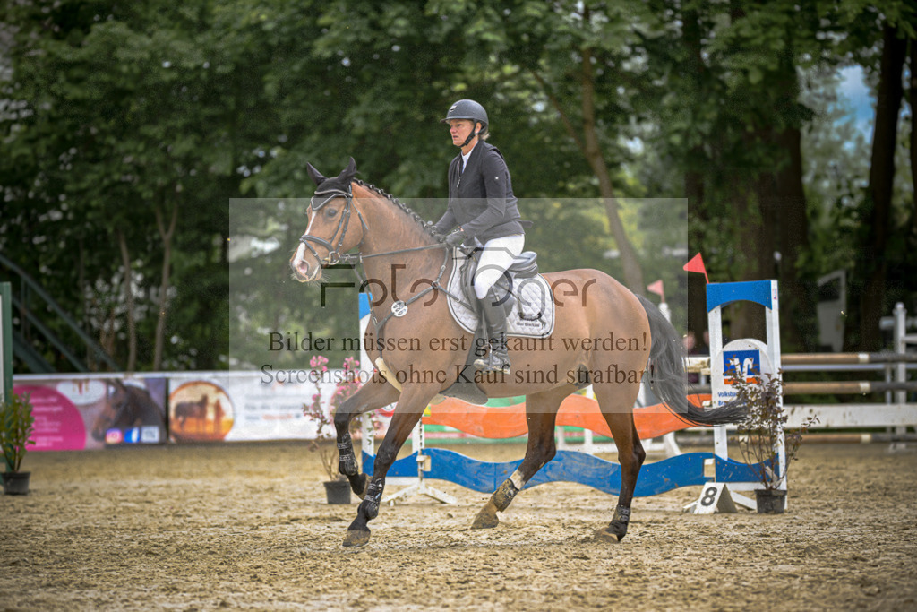 20240505-DOS_9409 | Entdecke hochwertige Reitturnierfotos von Foto Oger. Professionell, emotional und authentisch – jetzt Lieblingsmomente im Shop bestellen.Deutschlandweite Turnierfotografie. - Realisiert mit Pictrs.com