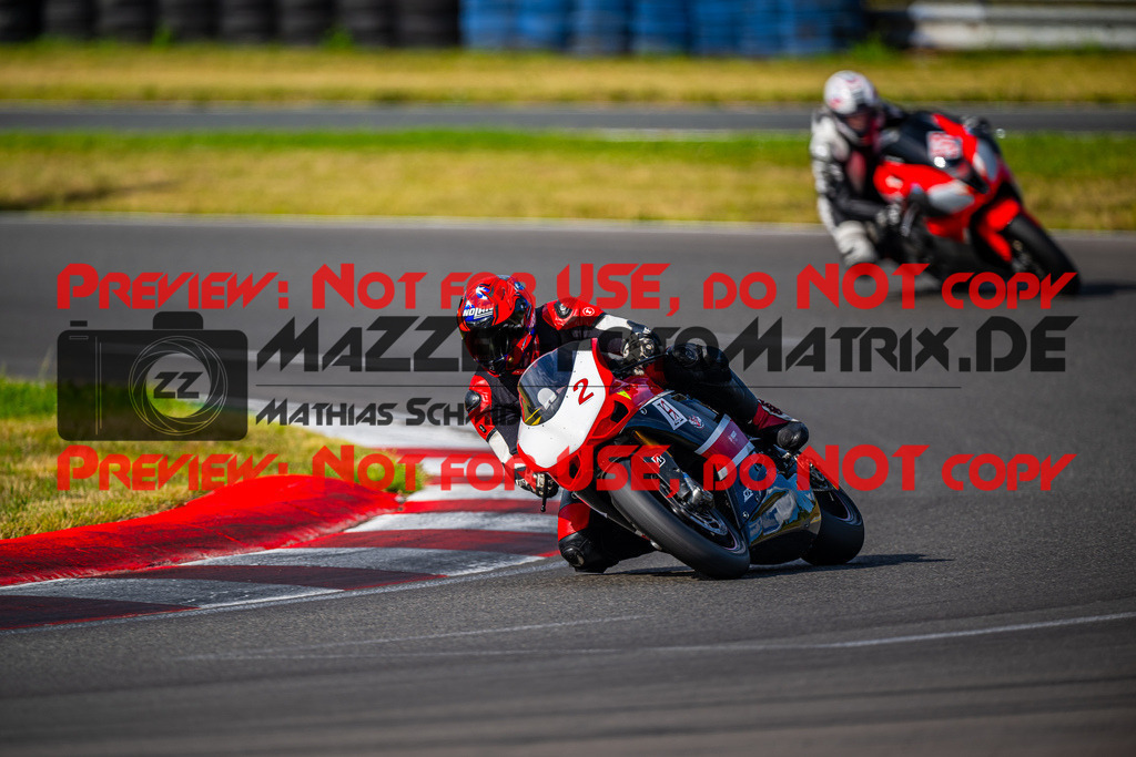 MaZZes_FotoMatrix_240724_6007705_2-689 | ROT