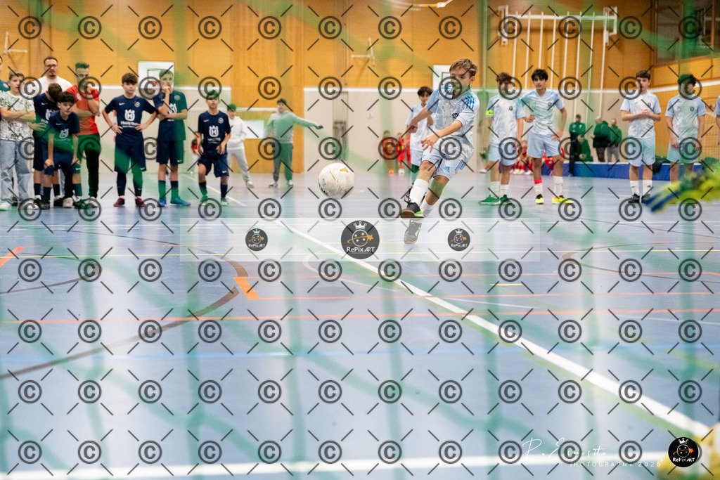 20251122_20251122_FCR-Hallenturnier-D-2_009-19 | Sport und Naturfotografie von Roberto Esposito zeigt echte Momente Bewegung und die Schönheit der Natur. Ausdrucksstarke Bilder schaffen Emotionen.