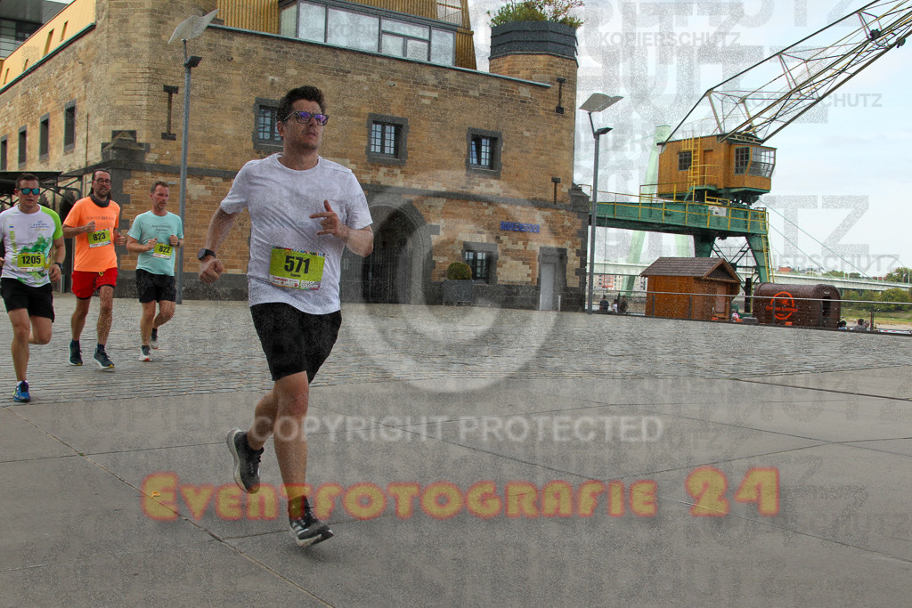 250920_1520_EV4_8495 | Sportfotografie im Rhein-Sieg Kreis, Köln, Bonn, NRW, Rheinland Pfalz, Hessen, etc. Unser Tätigkeitsfeld umfasst den Laufsport vom Volkslauf über den Marathon, Duathlon, Triathon bis zum Ultralauf wie Kölnpfad Ultra oder Schindertrail.