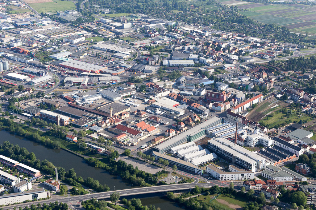 Luftbild: Margaretendamm in Bamberg im Bundesland Bayern in Deutschland. Foto: IMG_099823.jpg vom 25.05.2017 durch Werner Riehm/FLY-FOTO.de