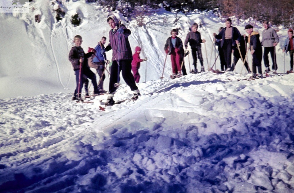 Winterschule 7 | Fotoblog Schwarzwald, Foto Blog Wiesental, Pfaffenberg, Winterzauber, Zeller Bergland, Zell im Wiesental, Fotoblog Wiesental, Landschaftsfotos, Bilder Wiesental, Natur, Naturbilder, Fastnacht, Zeller Fastnacht, Zeller Fasnacht, Zeller Bergland, Belchen, - Realisiert mit Pictrs.com