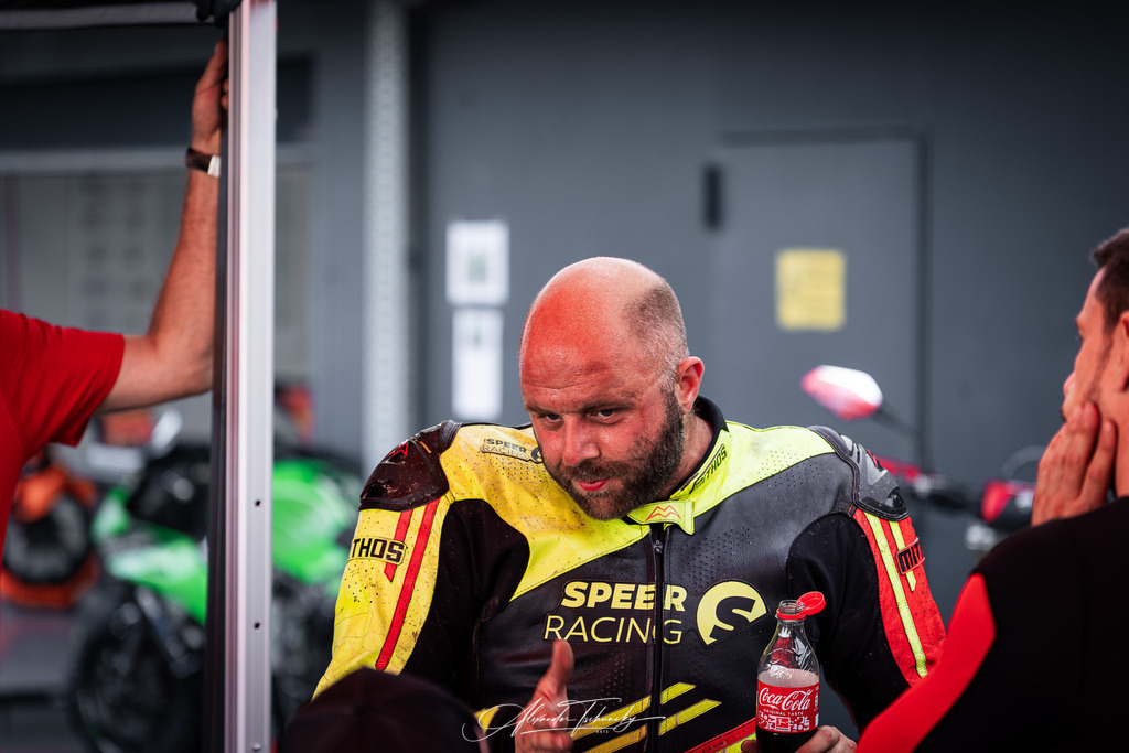 Ducati Trackday Hockenheimring 2026 | Entdecken Sie die faszinierende Welt von Alexander Tschuncky Arts: Kreative Fotografie, atemberaubende Automobilkunst und hochwertiger Bilderdruck. Lassen Sie sich inspirieren! - Realisiert mit Pictrs.com