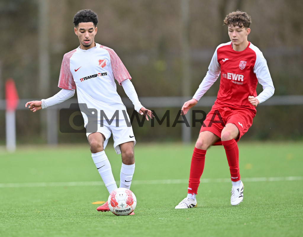 Fussball I Herren I Saison 2025-2026 I Bundesliga I 6. Spieltag I Eintracht Frankfurt - FC Bayern München  | MWMARA - Realisiert mit Pictrs.com