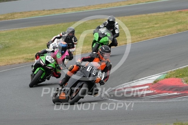 2024_05_18_PBK_34910 | Sportfotografie; SlowMotion; Video; Rennstrecke; Hafeneger; Speer; Racing; RSE; BMW; CBO; Trackday; Motorsportarena; Hockenheimring; Brno; Most; Barcelona; Valencia