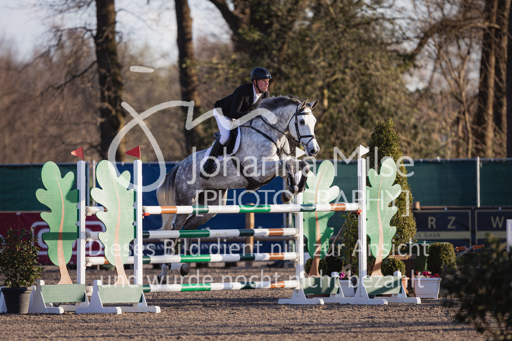 230411_Mühlen_YoungsterM-603 | Deine schönsten Turniermomente als professionelle Fotos! Entdecke hochwertige Pferdesport-Fotografie im Online-Shop. Jetzt Fotos finden & bestellen!