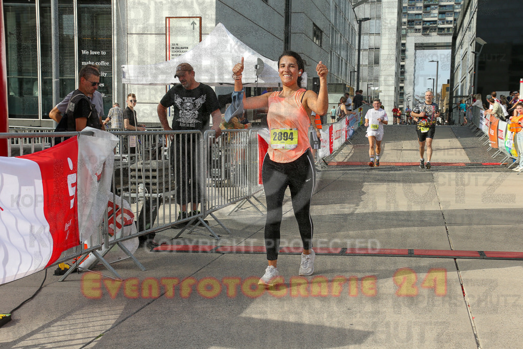 250920_1537_EX1_0259 | Sportfotografie im Rhein-Sieg Kreis, Köln, Bonn, NRW, Rheinland Pfalz, Hessen, etc. Unser Tätigkeitsfeld umfasst den Laufsport vom Volkslauf über den Marathon, Duathlon, Triathon bis zum Ultralauf wie Kölnpfad Ultra oder Schindertrail.