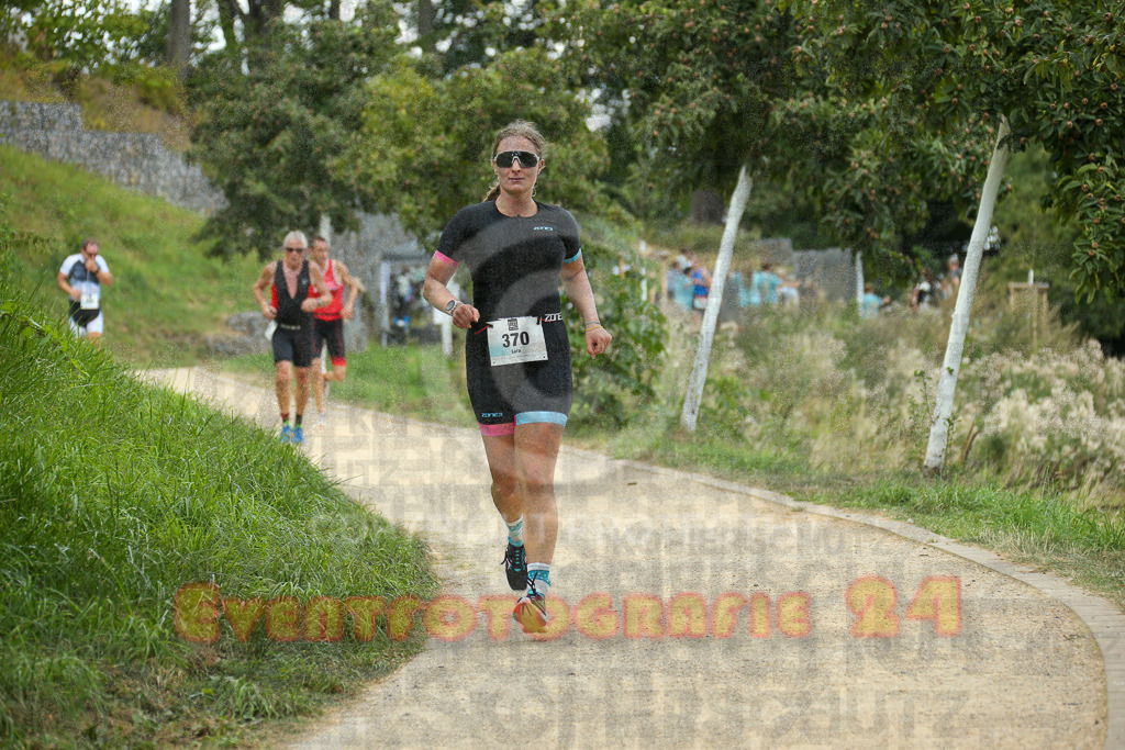 250824_1350_EX1_3896 | Sportfotografie im Rhein-Sieg Kreis, Köln, Bonn, NRW, Rheinland Pfalz, Hessen, etc. Unser Tätigkeitsfeld umfasst den Laufsport vom Volkslauf über den Marathon, Duathlon, Triathon bis zum Ultralauf wie Kölnpfad Ultra oder Schindertrail.