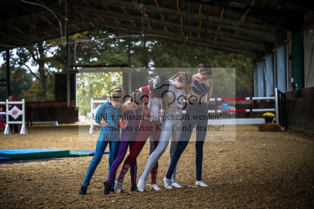 DOS_0057 | Entdecke hochwertige Reitturnierfotos von Foto Oger. Professionell, emotional und authentisch – jetzt Lieblingsmomente im Shop bestellen.Deutschlandweite Turnierfotografie. - Realisiert mit Pictrs.com