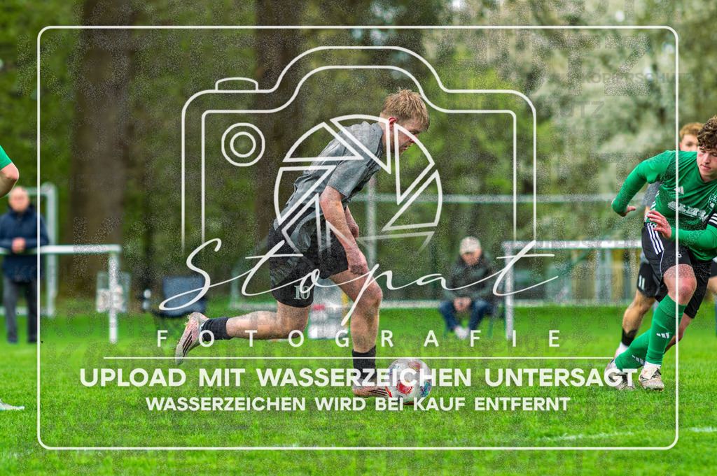 DZC_1364-Verbessert-RR | Pascal-Laurin Berger (FG Fulde-Stellichte #10) beim Herren Kreisliga HK Spiel zwischen FG Fulde-Stellichte und TSV Wietzendorf im Fulder Zentralstadion, Fulde (Simon Paul Stopat) - Realisiert mit Pictrs.com
