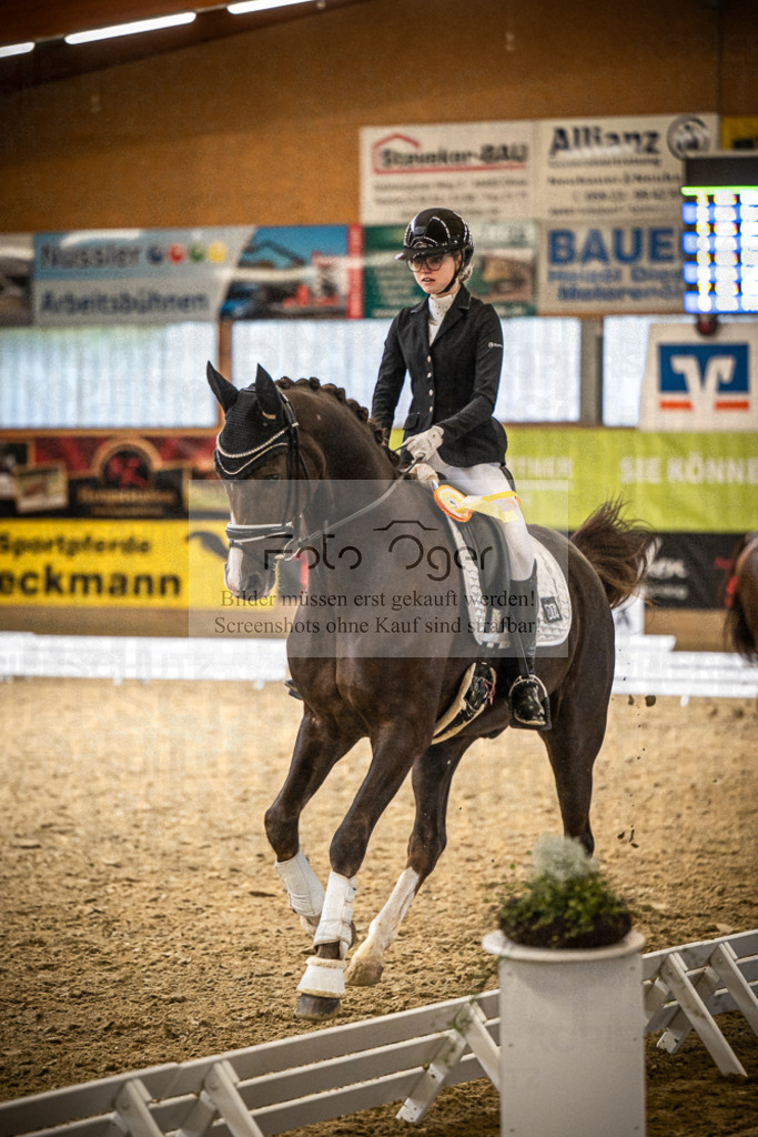 DOS_0058 | Entdecke hochwertige Reitturnierfotos von Foto Oger. Professionell, emotional und authentisch – jetzt Lieblingsmomente im Shop bestellen.Deutschlandweite Turnierfotografie. - Realisiert mit Pictrs.com