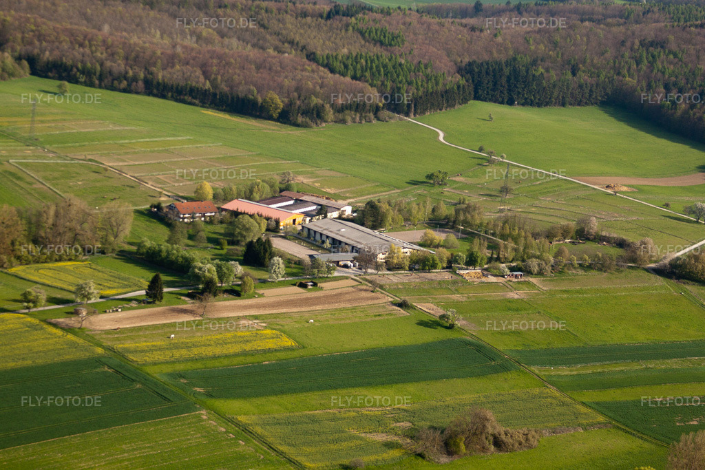Luftbild: Pfinztal, Reitanlage Berghausen im Ortsteil Wöschbach in Pfinztal im Bundesland Baden-Württemberg in Deutschland. Foto: IMG_25962.jpg vom 23.04.2010 durch Werner Riehm/FLY-FOTO.de