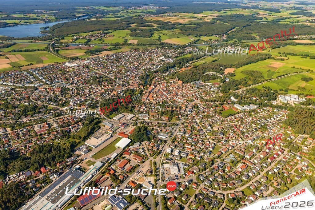Luftaufnahme von  Hilpoltstein - Die Luftaufnahme wurde 2025 vom UL-Flugzeug heraus erstellt ( keine Drohne ) - Hochauflösende Luftaufnahme - für professionelle Ausdrucke geeignet. Die Geschenkidee !Mit Lizenz und Bildrechte bestellbar