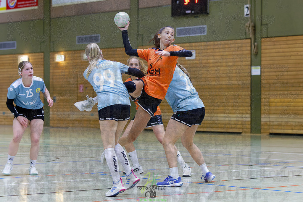 Bezirksliga weibl. A-Jugend; HSG Eibelshausen/Ewersbach - VfB Driedorf | Bezirksliga weibl. A-Jugend; HSG Eibelshausen/Ewersbach - VfB Driedorf am 30.10.2025 in Eibelshausen (Holderberghalle)Photo © 2025 - Jörg Heinrich - Realisiert mit Pictrs.com