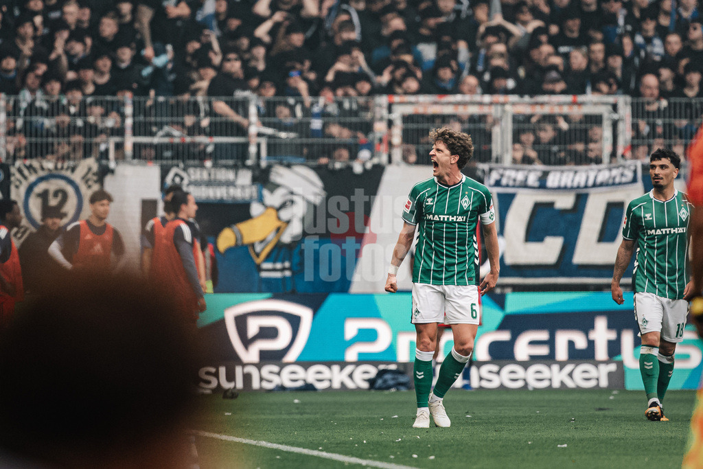Fußball | Männer | Saison 2025/2026 | 1. Fußball-Bundesliga | 30. Spieltag | SV Werder Bremen vs. Hamburger SV | 18.04.2026 | Torjubel Jens Stage (#06, SV Werder Bremen)