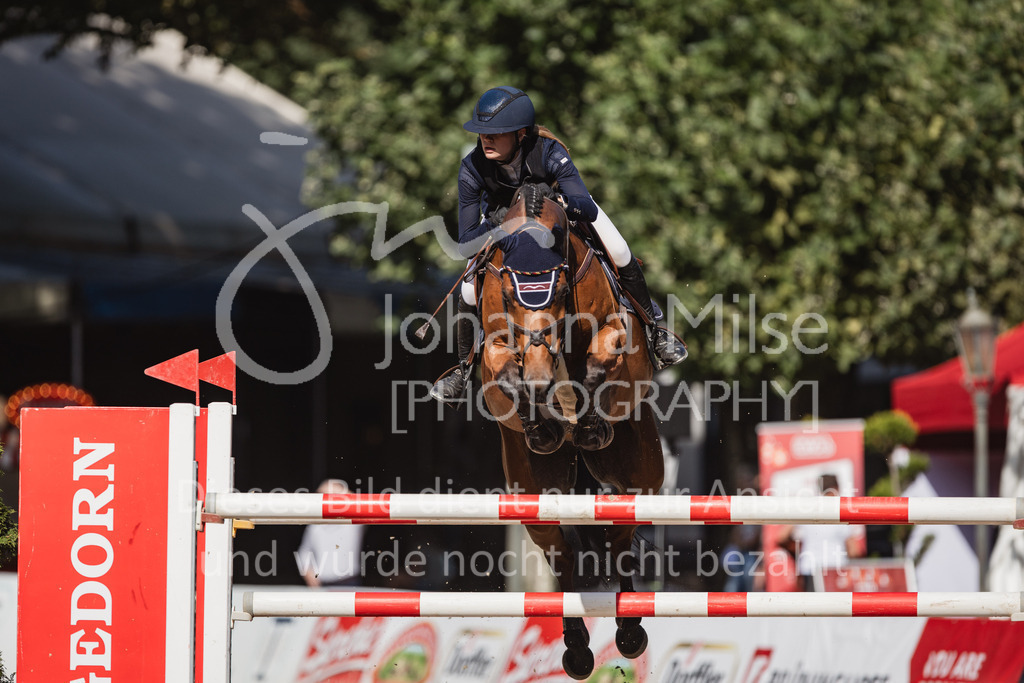 230910_OWLCh_GroßerPreis-646 | Deine schönsten Turniermomente als professionelle Fotos! Entdecke hochwertige Pferdesport-Fotografie im Online-Shop. Jetzt Fotos finden & bestellen!