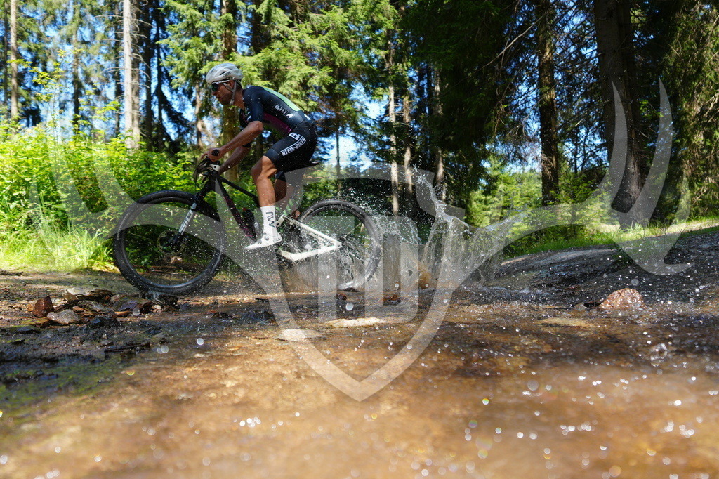 FC604752 | Fotogalerie der Treibjagd im Dunkelwald - Dein MTB Etappenrennen im Erzgebirge - Realisiert mit Pictrs.com