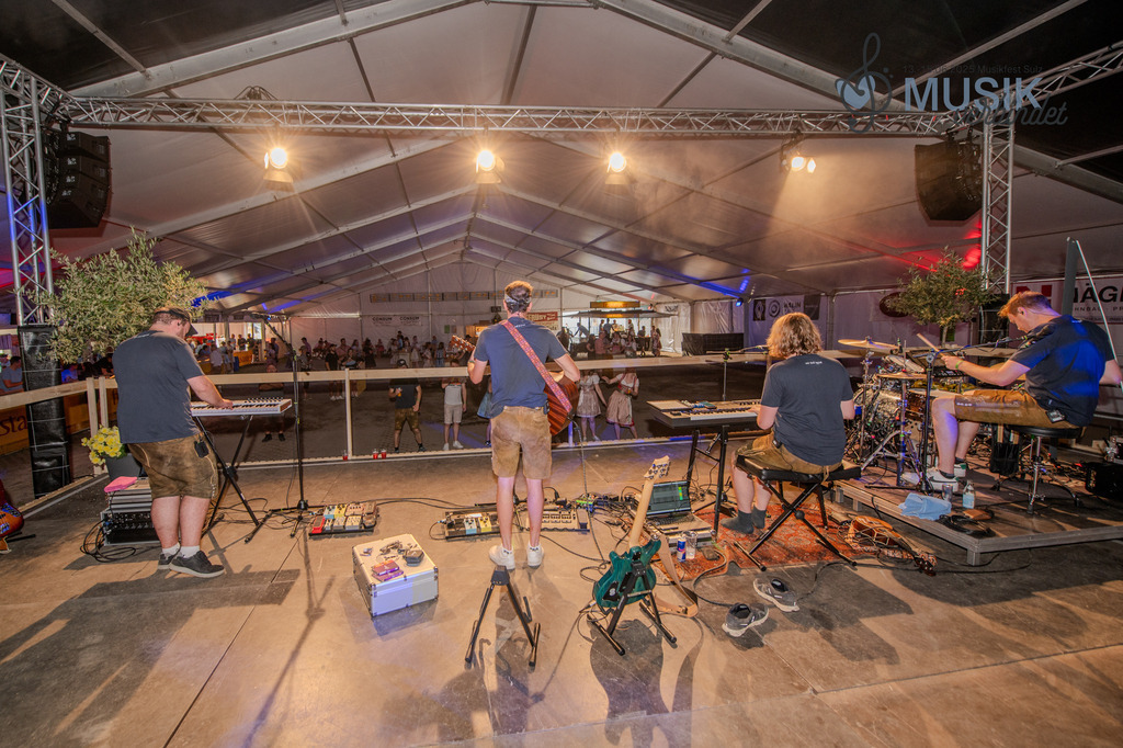 _DSC0207 | "Fussifoto.com – Ihr Ansprechpartner für hochwertige Fotografie! Entdecken Sie kreative Bilder und professionelle Dienstleistungen. Kontaktieren Sie uns für Ihre Projekte!"