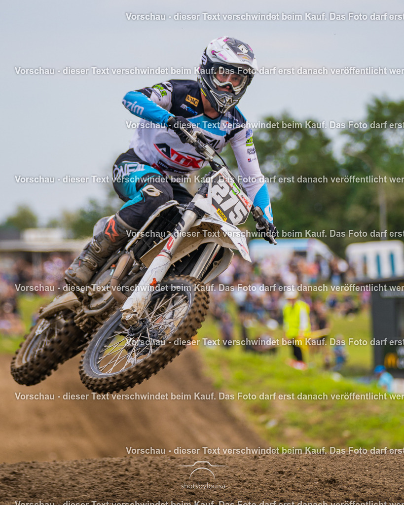 09_21_LM_Schenkenhorst-2592 | Sportfotografin aus Berlin-Brandenburg mit Fokus auf Motocross. Ich halte deine sportliche Leistung und echte Emotionen auf und neben der Strecke professionell fest. Entdecke die Fotos von deinem Rennen und bestelle sie direkt hier im Shop.