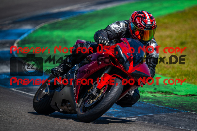 MaZZes_FotoMatrix_240520_6007705_4530 | GELB