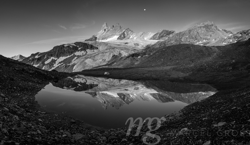 20240822-Arolla-102-HDR-Pano | Die ideale Geschenkidee für Naturliebhaber. Naturbilder von Marcel Gross Photography für ihr Zuhause in den verschiedensten Formaten und Materialien. - Realisiert mit Pictrs.com