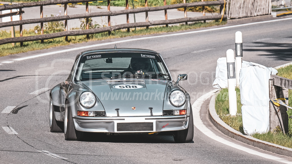 19. Arosa ClassicCar 2023 - 1. September 2023 | 19. Arosa ClassicCar 2023
Arosa, Schweiz
Monteiro Tiago aus Leca do Balio mit der Startnummer 508 in einem Porsche Carrera RS 2.8, Jahrgang 1973, in der Klasse Competition.
@arosaclassiccar, @arosa.official, #arosaclassiccar, #arosa, #76curves, #classiccar
Bild: Sportfotografie Markus Aeschimann | www.markus-aeschimann.ch - Realisiert mit Pictrs.com