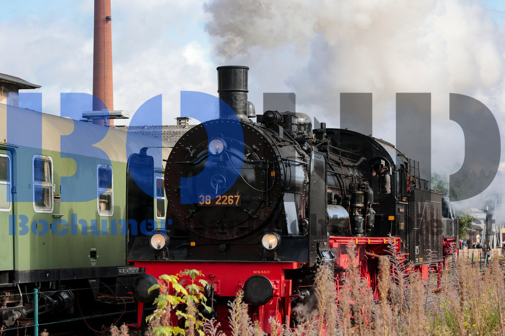  15.10.2023 - 
 | Sebastian Sendlak / Bochumer Nachrichtendienst (BOND) - Herbstfest im Eisenbahnmuseum Bochum - Realisiert mit Pictrs.com
