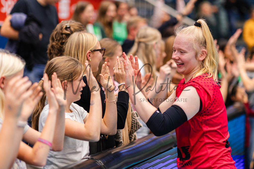 Volleyball, 1. Bundesliga Frauen, Hauptrunde, 1. Spieltag, Saison 2025/2026: USC Münster - SSC Palmberg Schwerin | 1. Bundesliga Frauen, Hauptrunde, 1. Spieltag, Saison 2025/2026, USC Münster empfängt SSC Palmberg Schwerin in der Sporthalle Berg Fidel in Münster. Foto: sportfotografie.ms | Markus Paletta - Realisiert mit Pictrs.com