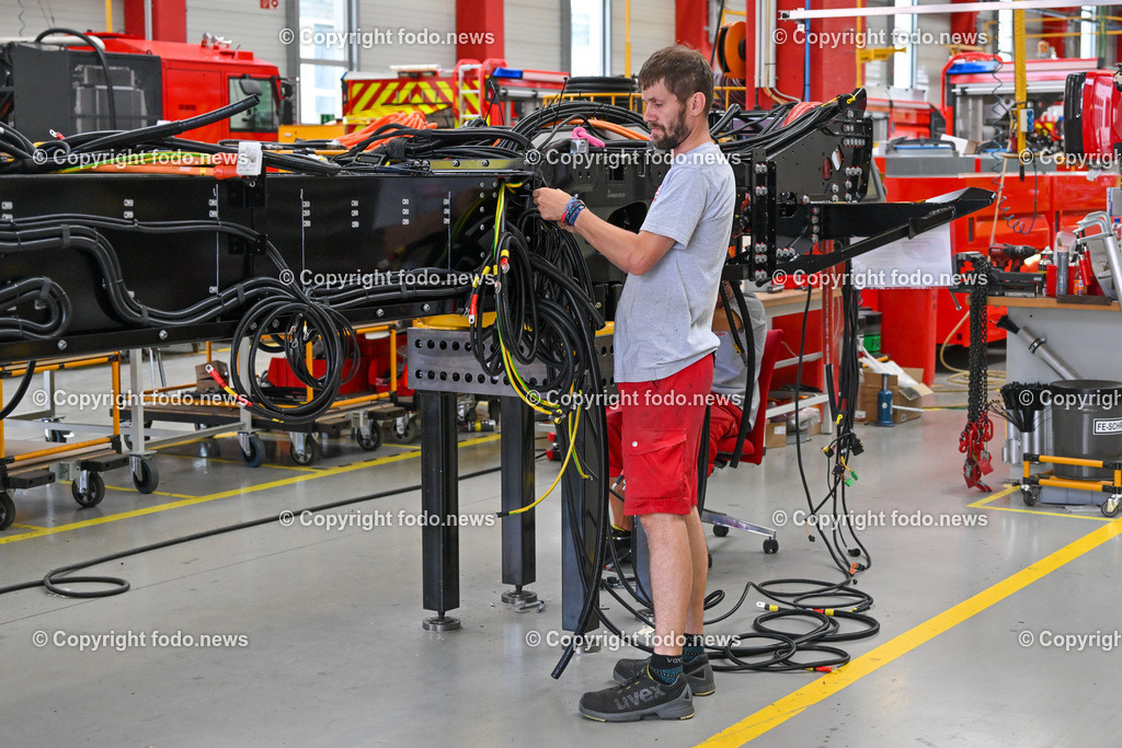 Rosenbauer International AG_ 19.07.2023-26 | 19.07.2023, Leonding, AUT, Rosenbauer International AG, im Bild Mitarbeiter Rosenbauer International AG in der Produktion