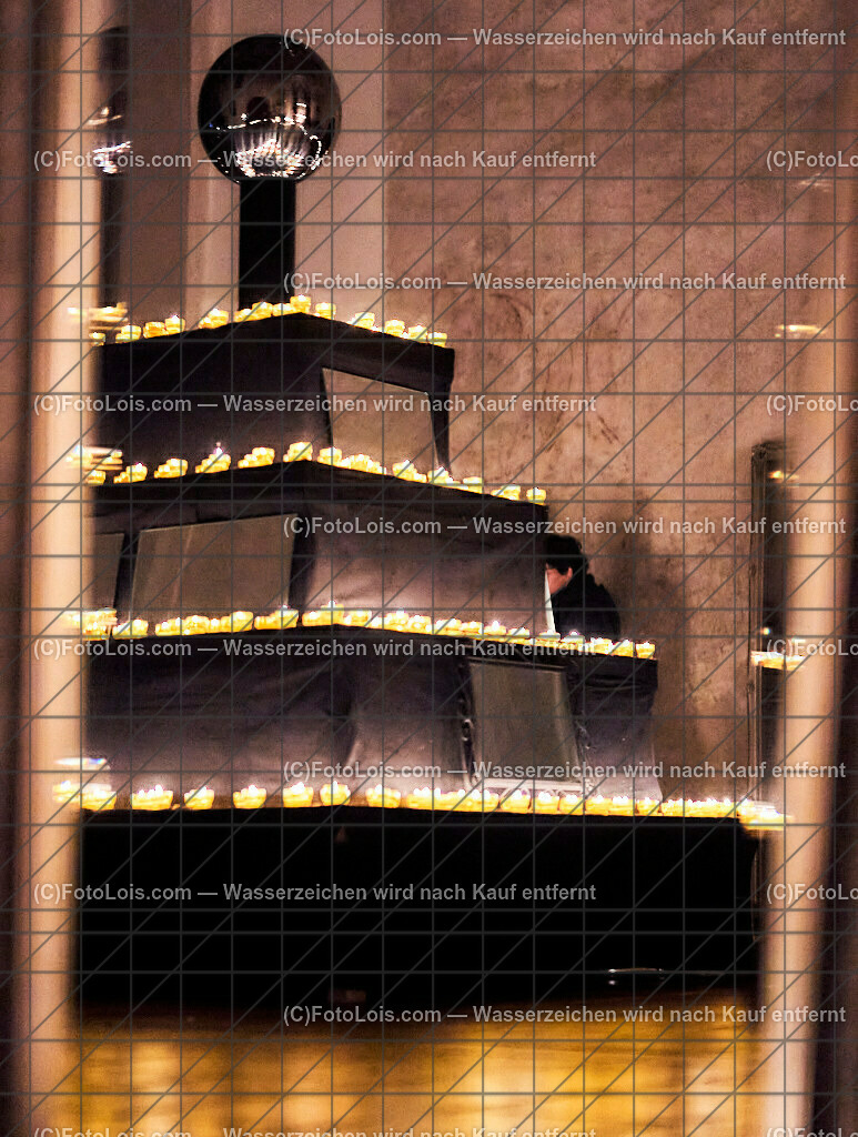 ALS2284_NACHT der tausend LICHTER_Pfarrkirche Wieselburg | (C)FotoLois.com, Alois Spandl, NACHT der 1000 LICHTER in der Pfarrkirche Wieselburg, Di 31. Okt. 2023.