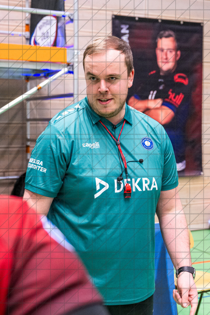 2. VBLF Nord 25/26 | Spiel 4065 | VC Osnabrück vs. TUSA City Girls Düsseldorf | Ohne sie geht es nicht, die Schiedsrichter sind am Start. //  10.01.26: 2. VBLF Nord 25/26 | Spiel 4065 | VC Osnabrück vs. TUSA City Girls Düsseldorf / Osnabrück / Deutschland  //   CREDIT:www.bullenfotos.de, Martin König, Hörner Weg 40, D-49078 Osnabrück, +4917663732967 // Nutzung und Weitergabe nur zu den vereinbarten Zwecken. Presseanfragen an Ersteller. Alle Rechte beim Ersteller. Honorierung nach MFM. - Realisiert mit Pictrs.com