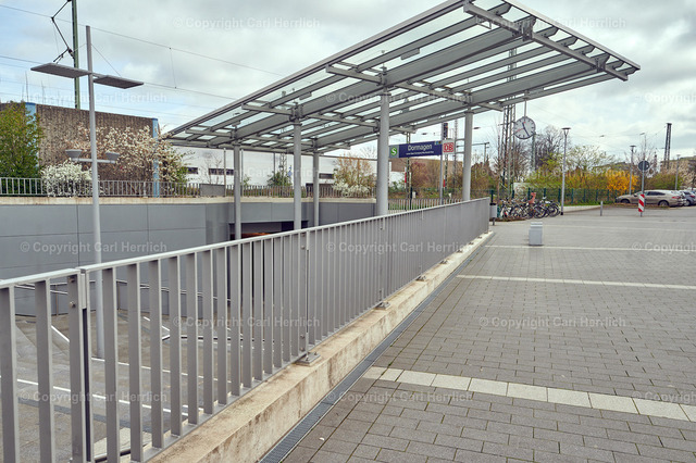 Horrem/Bahnhof | High End Portraits. Einzelportrait Paarportrait Gruppenportrait Künstlerportrait Bandportzait Bühnenfotografie Fashion Lifestyle Urbanlife  - Realisiert mit Pictrs.com