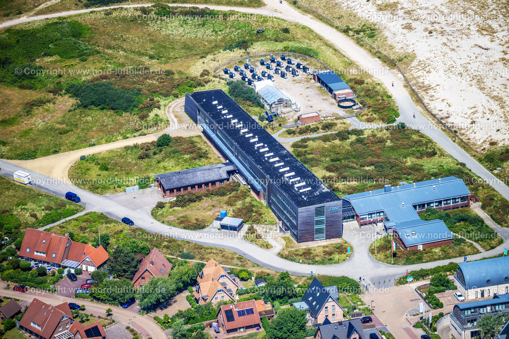 Sylt_List_Wattenmeerstation_ELS_1435210625 | LIST (SYLT) 21.06.2025 Forschungs- Gebäude und Bürokomplex " AWI Wattenmeerstation " in List (Sylt) auf der Insel Sylt im Bundesland Schleswig-Holstein, Deutschland. // Research building and office complex " AWI Wattenmeerstation " in List (Sylt) at the island Sylt in the state Schleswig-Holstein, Germany. Foto: Martin Elsen