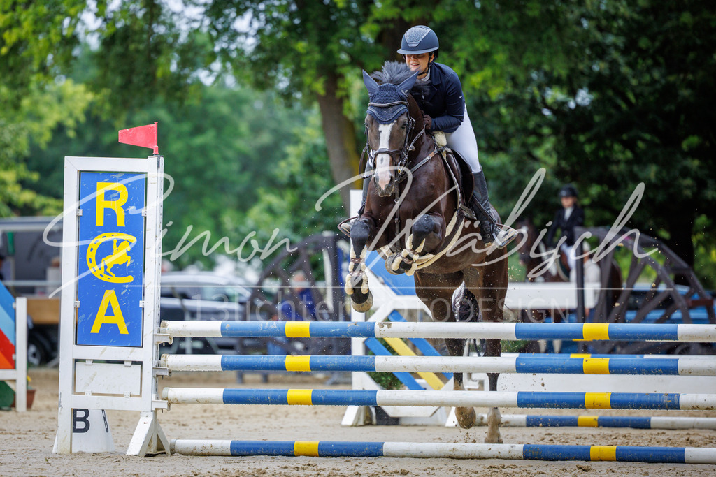 20260705-_3LI3765 | Tierfotografie Pferde, Hunde, Katzen, Haustiere.
Turnierfotografie Reitturniere, Reiten, Springreiten, Dressur in Hanau, dem Main-Kinzig-Kreis und dem Rhein-Main- Gebiet um Frankfurt
