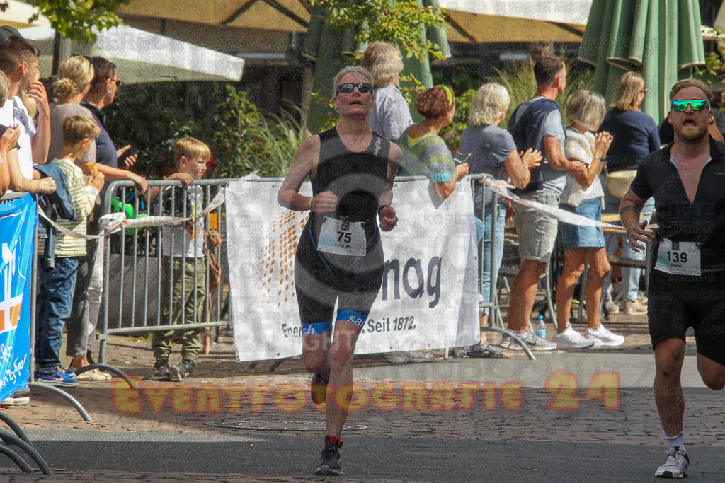 250824_1249_EV4_9513 | Sportfotografie im Rhein-Sieg Kreis, Köln, Bonn, NRW, Rheinland Pfalz, Hessen, etc. Unser Tätigkeitsfeld umfasst den Laufsport vom Volkslauf über den Marathon, Duathlon, Triathon bis zum Ultralauf wie Kölnpfad Ultra oder Schindertrail.