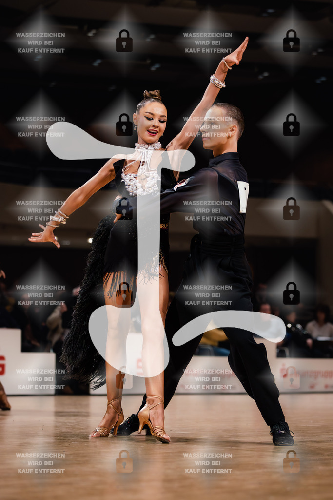 Goldstadtpokal 2025 - WDSF World Open Latin 24th (7) Yevgen Golovchenko _ Evita Badt (Schwarz Weiß Club Pforzheim)-2025-01-25-5883 | Webshop for digital downloads and prints of dance sport, event & show photographer Julian Link - Realisiert mit Pictrs.com