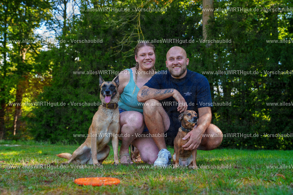 Hundeschwimmen_Volksbad_2026-allesWIRTHgut_Tierfotografie-2609061140-105019-7R509823 | Professionelle Tierfotografie in Mönchengladbach von Daniel Wirth (allesWIRTHgut). Liebevolle & natürliche Bilder von Hunden & Katzen für unvergessliche Erinnerungen.