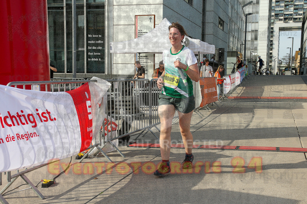 250920_1558_EX1_0867 | Sportfotografie im Rhein-Sieg Kreis, Köln, Bonn, NRW, Rheinland Pfalz, Hessen, etc. Unser Tätigkeitsfeld umfasst den Laufsport vom Volkslauf über den Marathon, Duathlon, Triathon bis zum Ultralauf wie Kölnpfad Ultra oder Schindertrail.