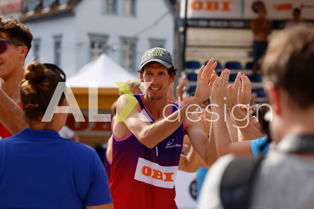 Obi BeachTour 2026 - Basel | BASEL, SWITZERLAND - JULY 19: SIMON HAGENBUCH (SUI) during the Obi BeachTour 2026 celebration at Barfüsserplatz on July 19, 2026 in Basel, Switzerland. - Realisiert mit Pictrs.com