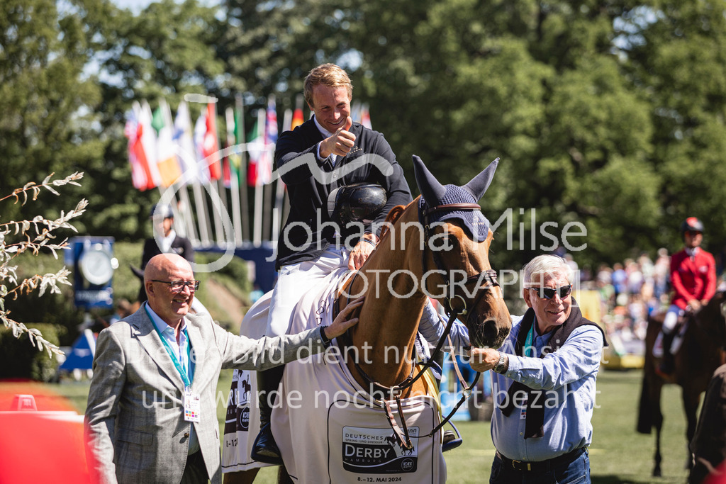 240511_Hamburg_ENGARDE-Preis-103 | Deine schönsten Turniermomente als professionelle Fotos! Entdecke hochwertige Pferdesport-Fotografie im Online-Shop. Jetzt Fotos finden & bestellen!