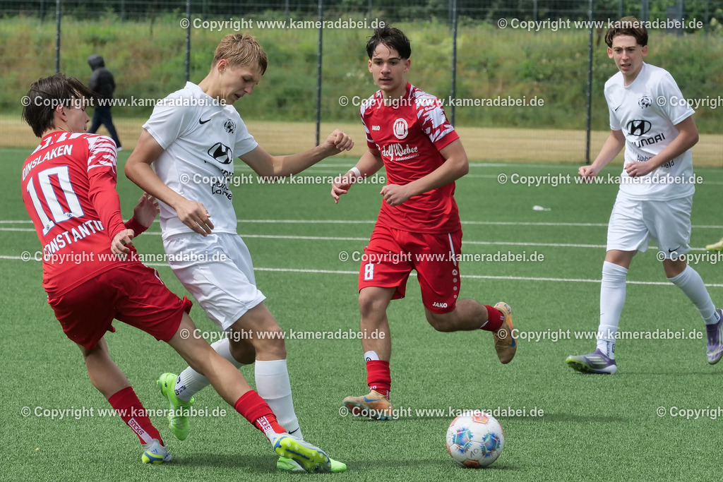 Fußball : C-Junioren : Aufstieg Regionalliga West : SUS 09 Dinslaken - Vfb 03 Hilden am 04.06.2026 in Dinslaken | Fußball : C-Junioren : Aufstieg Regionalliga West : SUS 09 Dinslaken (rotr Trikots)- Vfb 03 Hilden (weiße Trikots) am 04.06.2026 in Dinslaken - Realisiert mit Pictrs.com