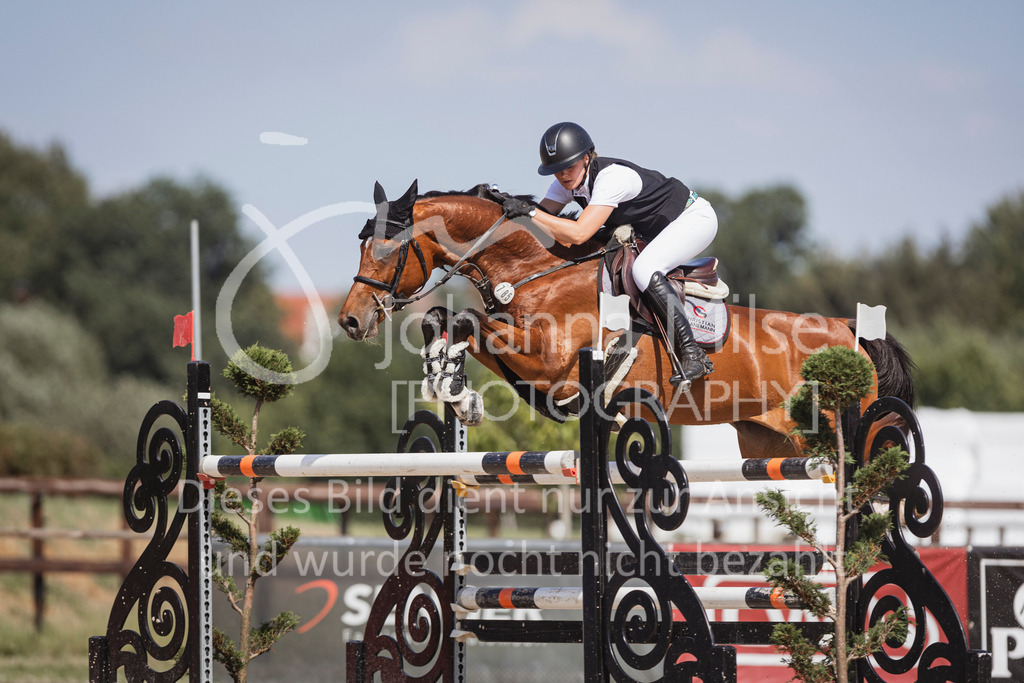 240628_LüPfSpTa_S1-Spr-111 | Deine schönsten Turniermomente als professionelle Fotos! Entdecke hochwertige Pferdesport-Fotografie im Online-Shop. Jetzt Fotos finden & bestellen!