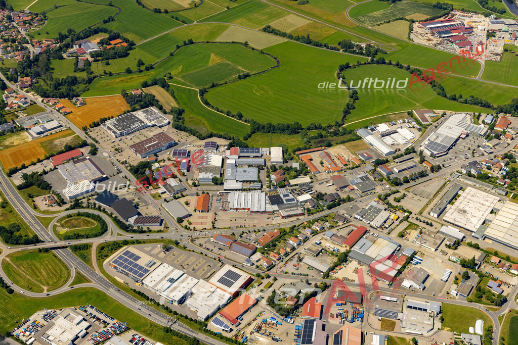 gewerbegebiet-cham-luftbild-2022-6595 | Aktuelles Luftbild von Gewerbegebiet Cham - Die Luftaufnahme wurde 2022 mittels UL-Flugzeug erstellt ( keine Drohne ) - hochauflösende Kamera-Systeme von  Canon -
Beste Qualität - Für grossformatige Ausdrucke geeignet. Die Geschenkidee !