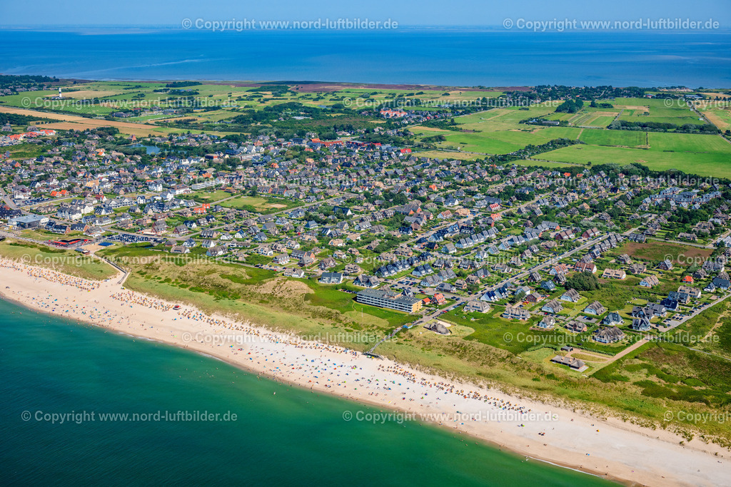 Sylt_Wenningstedt_ELS_0170130825 | WENNINGSTEDT-BRADERUP (SYLT) 13.06.2025 Quell- Wolken- Schicht über dem Küstenbereich der Nordsee - Insel in Wenningstedt (Sylt) im Bundesland Schleswig-Holstein. // Coastal area of the North Sea - Island in Wenningstedt (Sylt) in the state Schleswig-Holstein. Foto: Martin Elsen