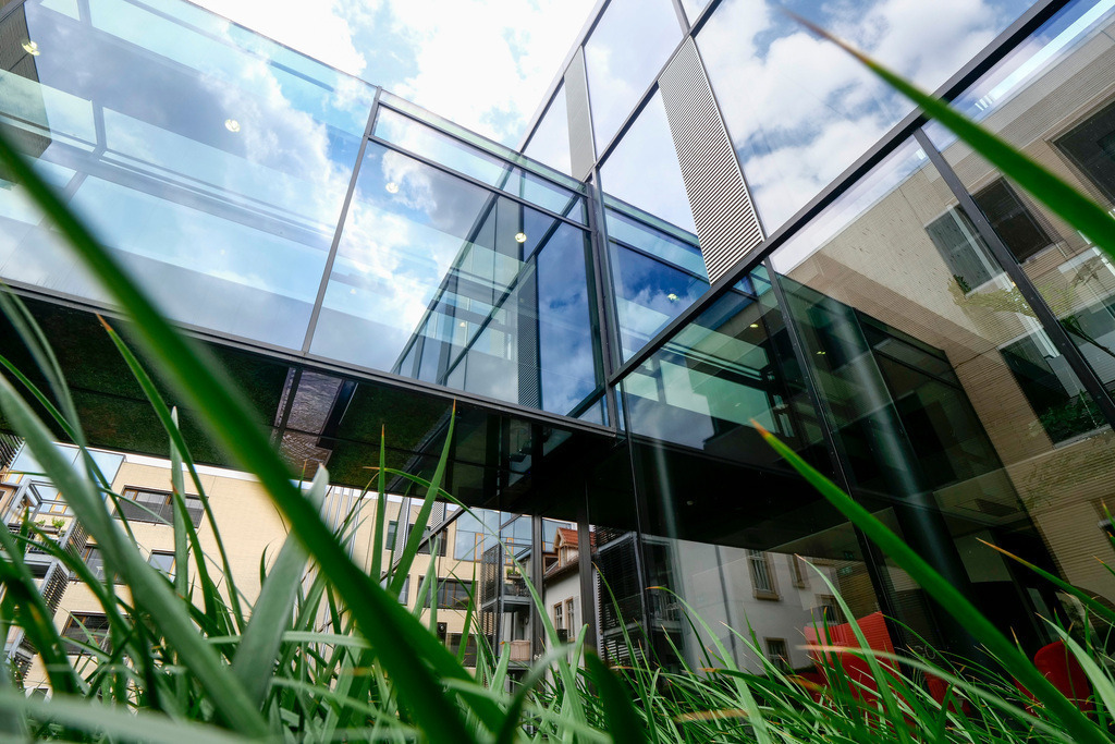 KSK | Ludwigsburg - NeoMedia - Kresisparkasse am Schillerplatz - Realisiert mit Pictrs.com