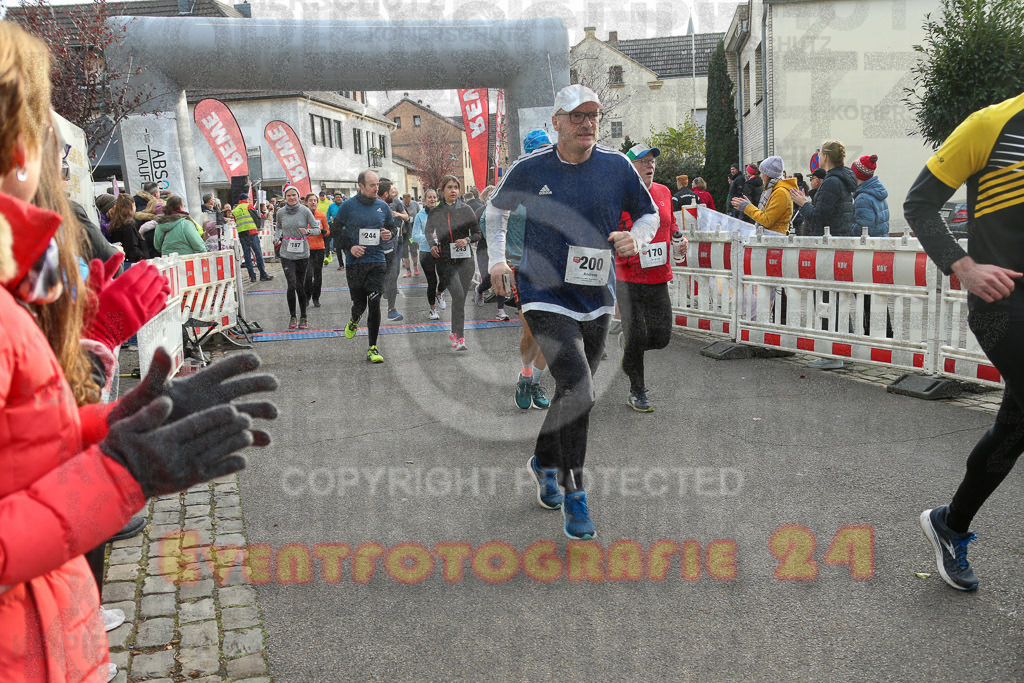 221127_1129_EX1_1731 | Sportfotografie im Rhein-Sieg Kreis, Köln, Bonn, NRW, Rheinland Pfalz, Hessen, etc. Unser Tätigkeitsfeld umfasst den Laufsport vom Volkslauf über den Marathon, Duathlon, Triathon bis zum Ultralauf wie Kölnpfad Ultra oder Schindertrail.