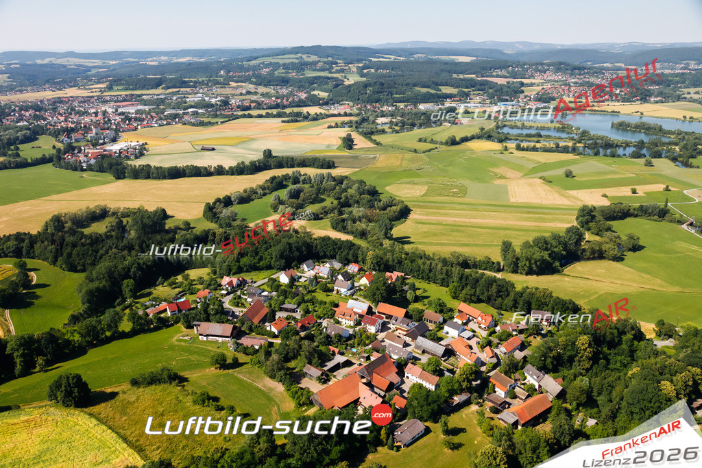 Die Luftaufnahme Frankenberg - Kulmbach wurde vom UL-Flugzeug (keine Drohne) aus fotografiert.Hohe Druck- Auflösung-die Geschenkidee!