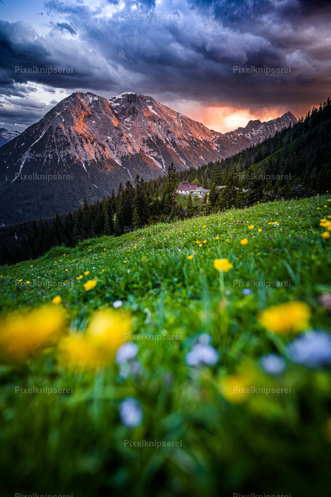 Blick Richtung Wettersteinhütte | Fotograf Tirol Imst Pixelknipserei - Realisiert mit Pictrs.com